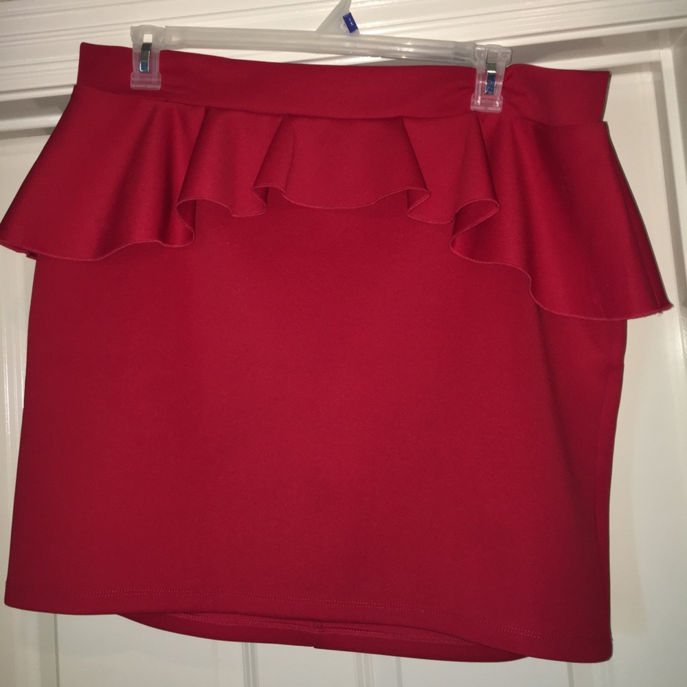Red plus sized peplum mini skirt XL